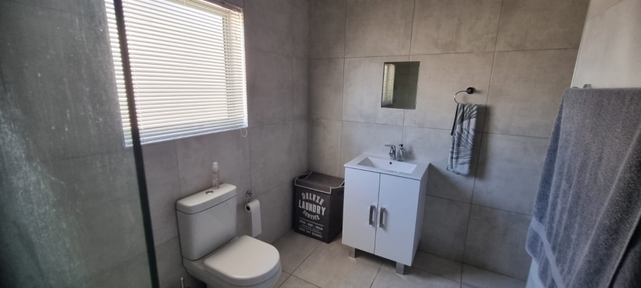 2 Bedroom Property for Sale in Blue Lagoon Western Cape